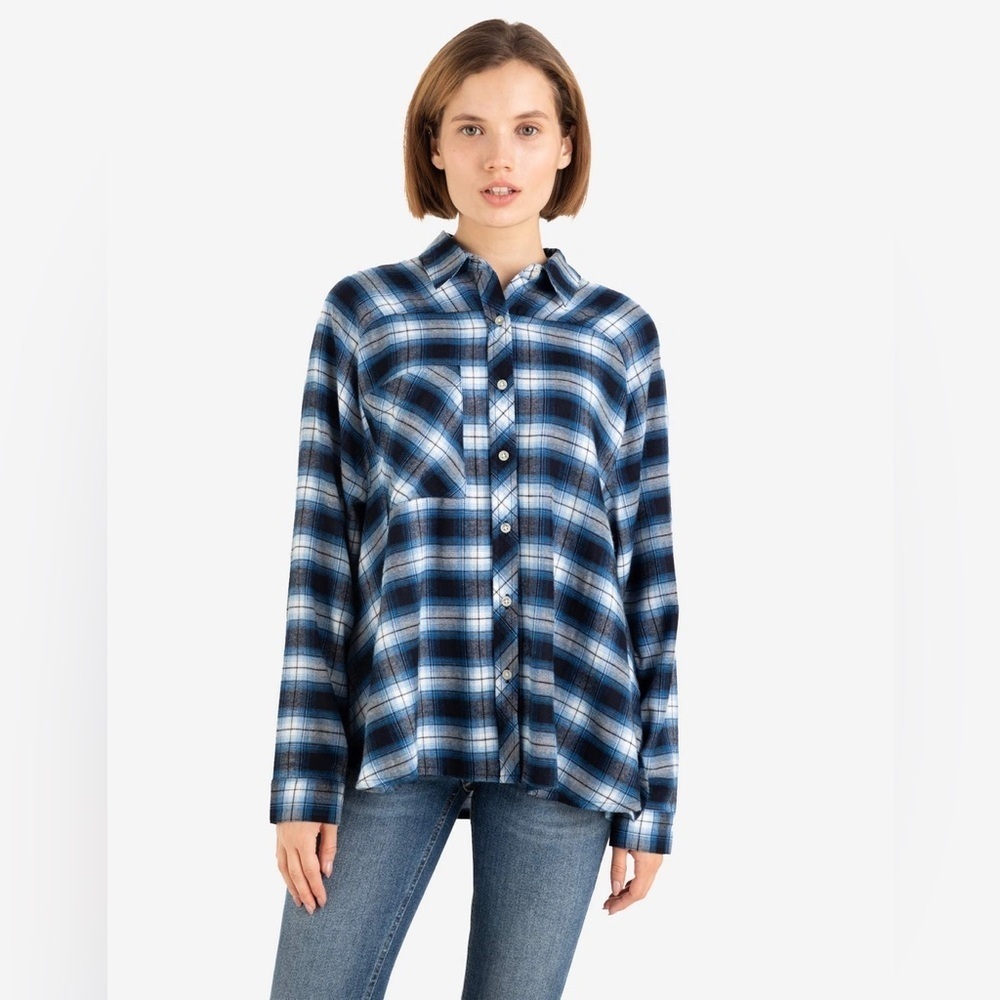 Urban Outfitters BDG Oversized Navy and White Plaid Shirt - Size M - Soft & Cozy